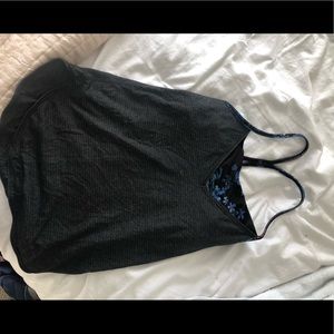Lululemon tank top w/ built in sports bra!